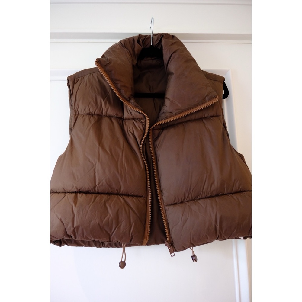 Women's Cropped Puffer Vest